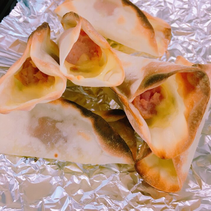 1分☆餃子の皮で包みピザ 〜チーズ&ウインナー